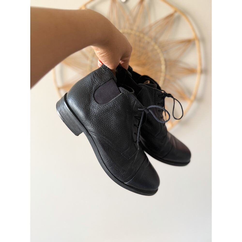 Vintage Ariat Black Pebbled Leather Ankle Boots ATS Soles Made in Brazil 8.5